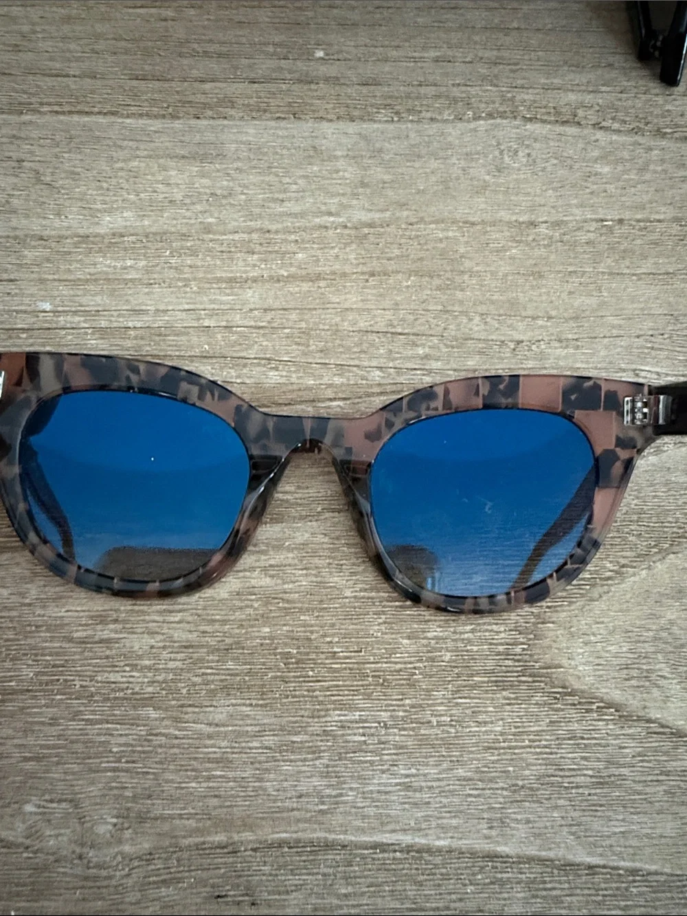 Tortoiseshell Sunglasses - pink Brown Pattern
